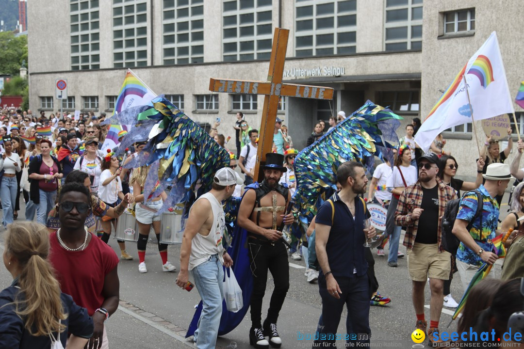 ZURICH PRIDE FESTIVAL: Zuerich - Schweiz, 15.06.2024