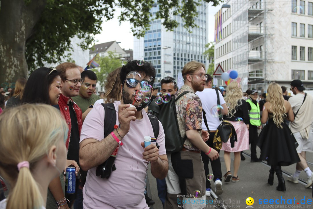ZURICH PRIDE FESTIVAL: Zuerich - Schweiz, 15.06.2024