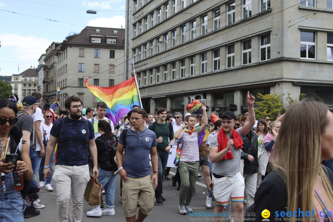 ZURICH PRIDE FESTIVAL: Zuerich - Schweiz, 15.06.2024