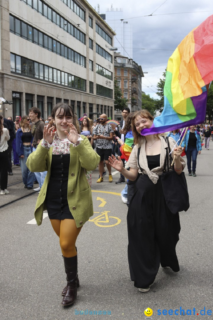 ZURICH PRIDE FESTIVAL: Zuerich - Schweiz, 15.06.2024