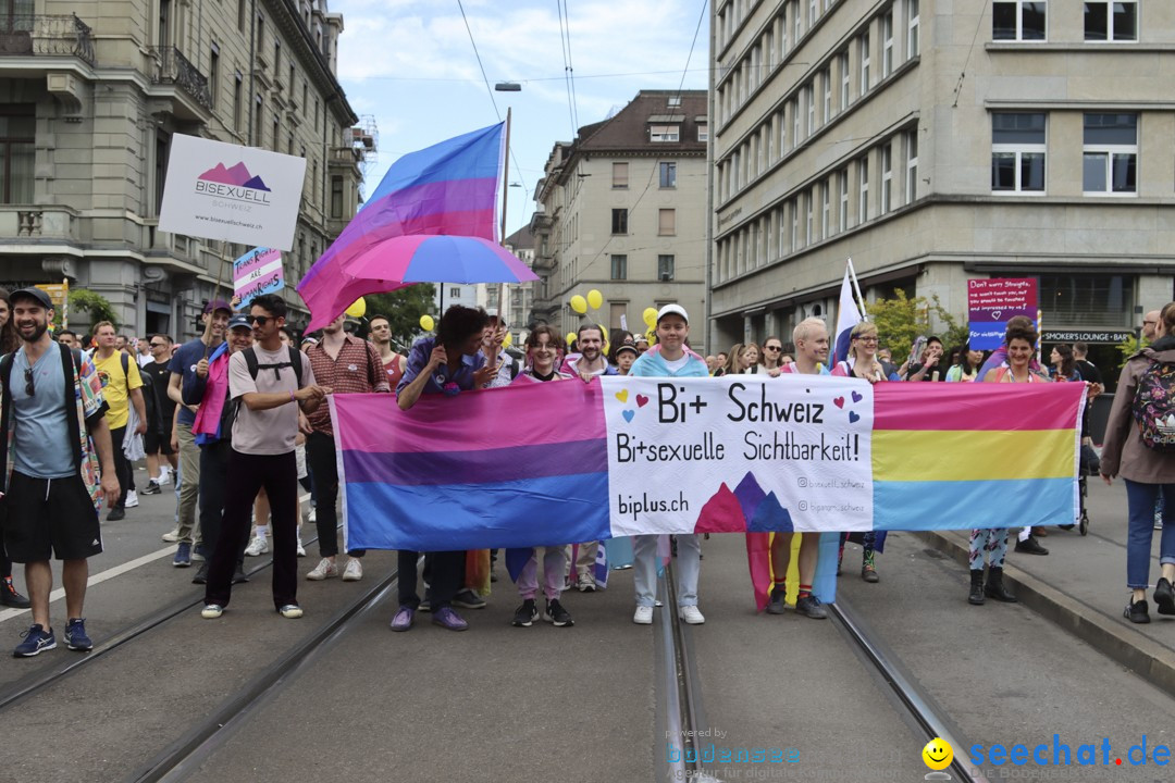 ZURICH PRIDE FESTIVAL: Zuerich - Schweiz, 15.06.2024