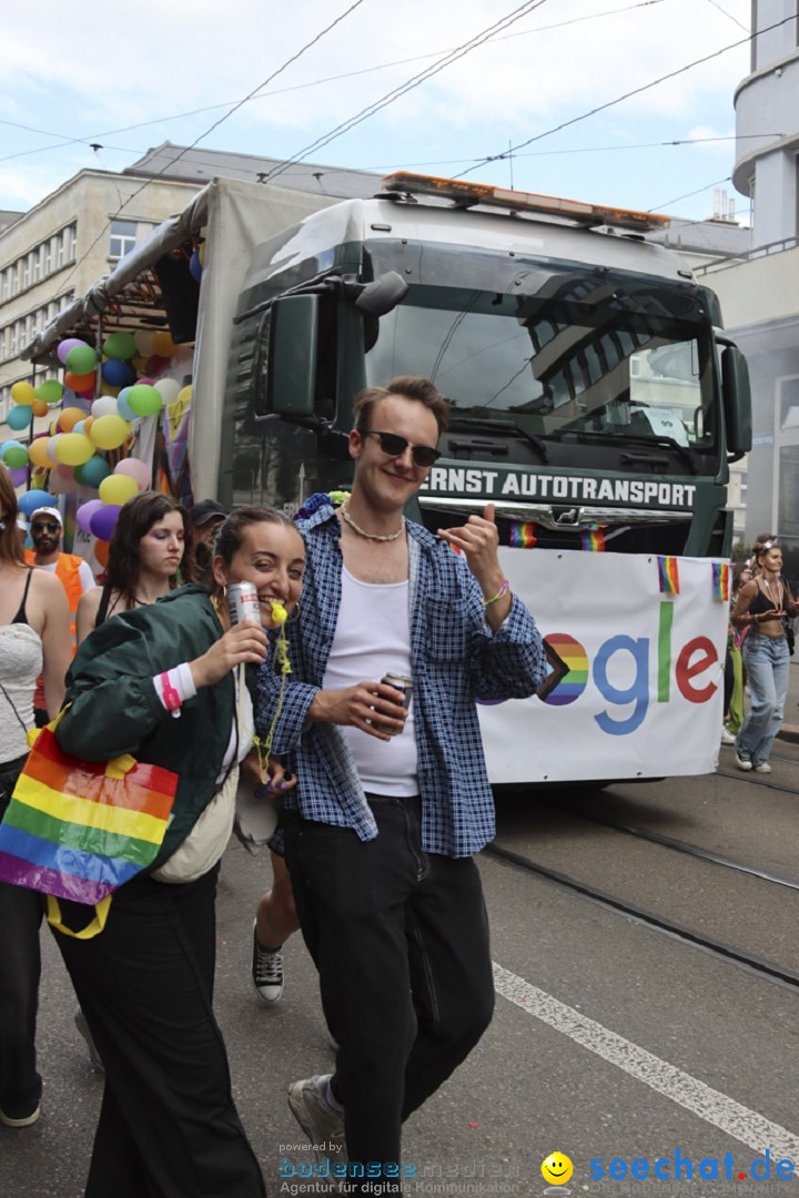 ZURICH PRIDE FESTIVAL: Zuerich - Schweiz, 15.06.2024