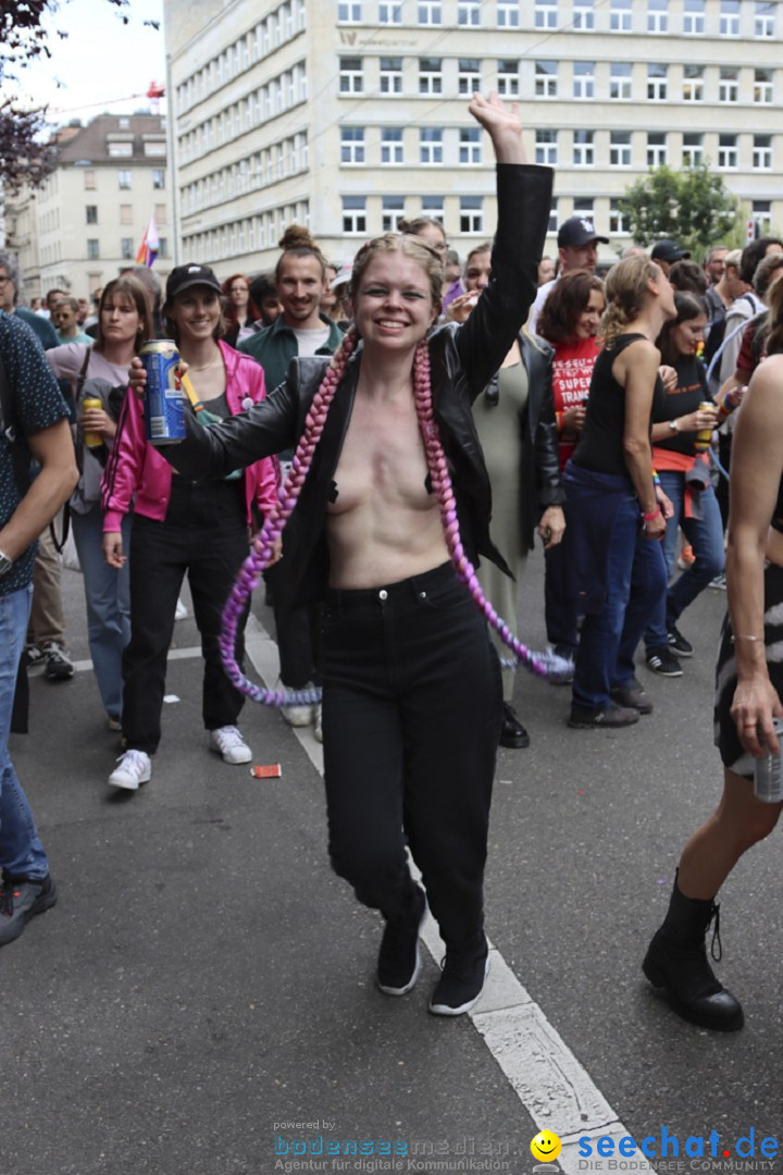 ZURICH PRIDE FESTIVAL: Zuerich - Schweiz, 15.06.2024
