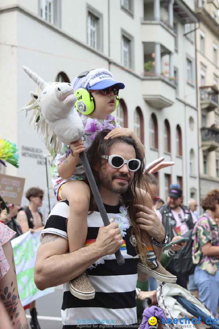 ZURICH PRIDE FESTIVAL: Zuerich - Schweiz, 15.06.2024