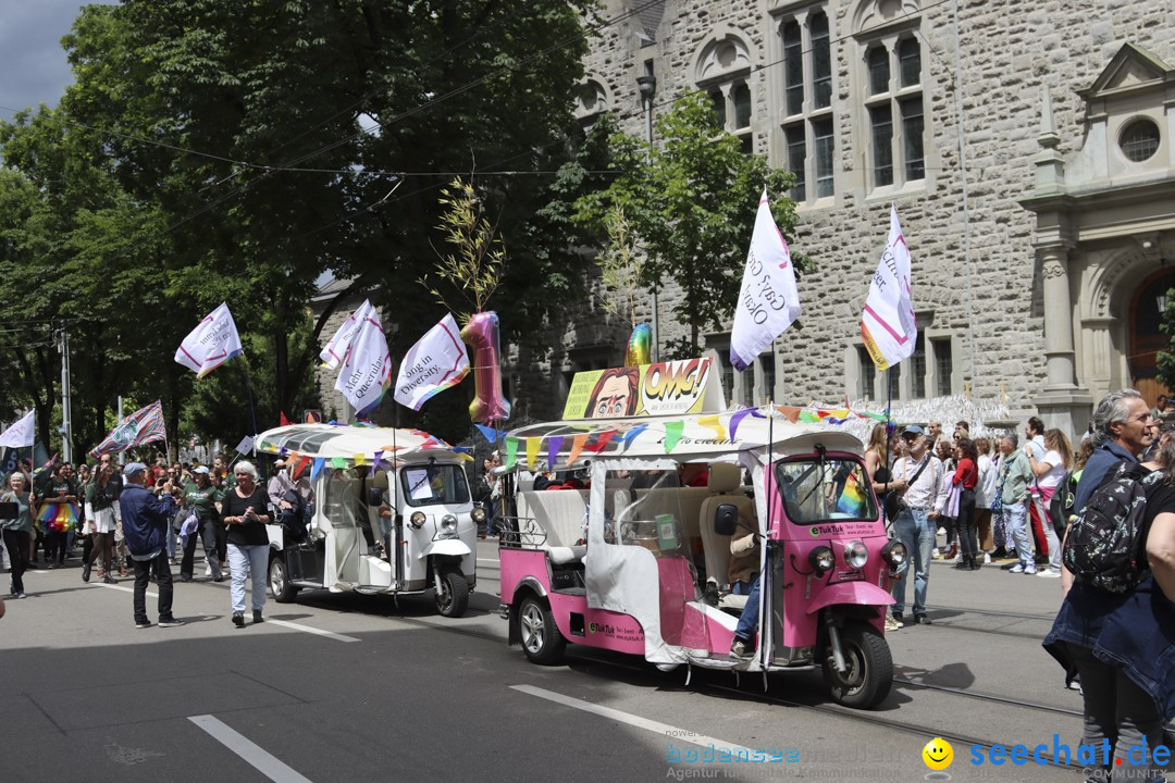 ZURICH PRIDE FESTIVAL: Zuerich - Schweiz, 15.06.2024