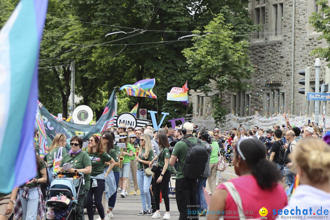ZURICH PRIDE FESTIVAL: Zuerich - Schweiz, 15.06.2024