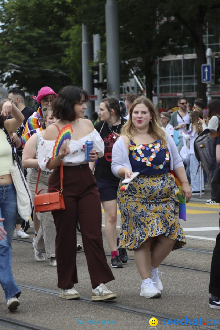 ZURICH PRIDE FESTIVAL: Zuerich - Schweiz, 15.06.2024