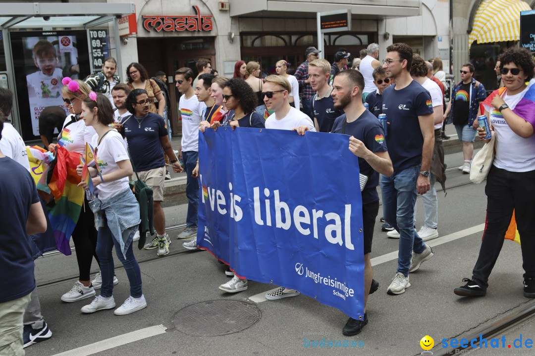 ZURICH PRIDE FESTIVAL: Zuerich - Schweiz, 15.06.2024