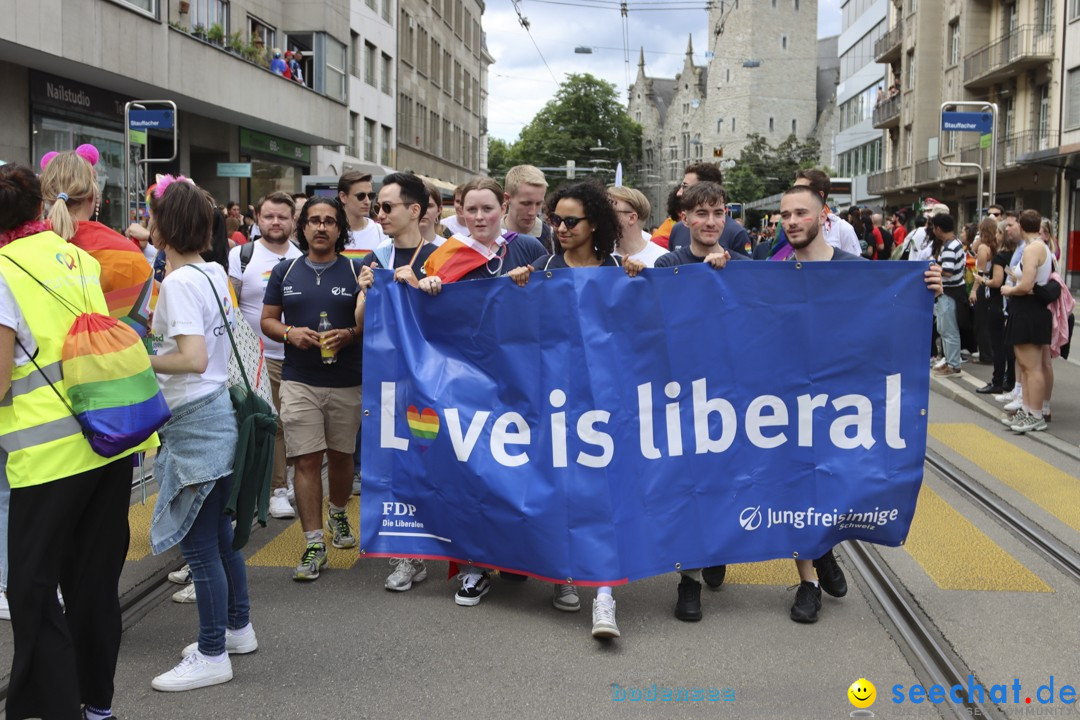 ZURICH PRIDE FESTIVAL: Zuerich - Schweiz, 15.06.2024