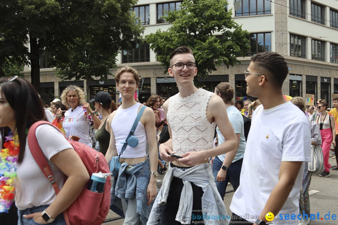 ZURICH PRIDE FESTIVAL: Zuerich - Schweiz, 15.06.2024