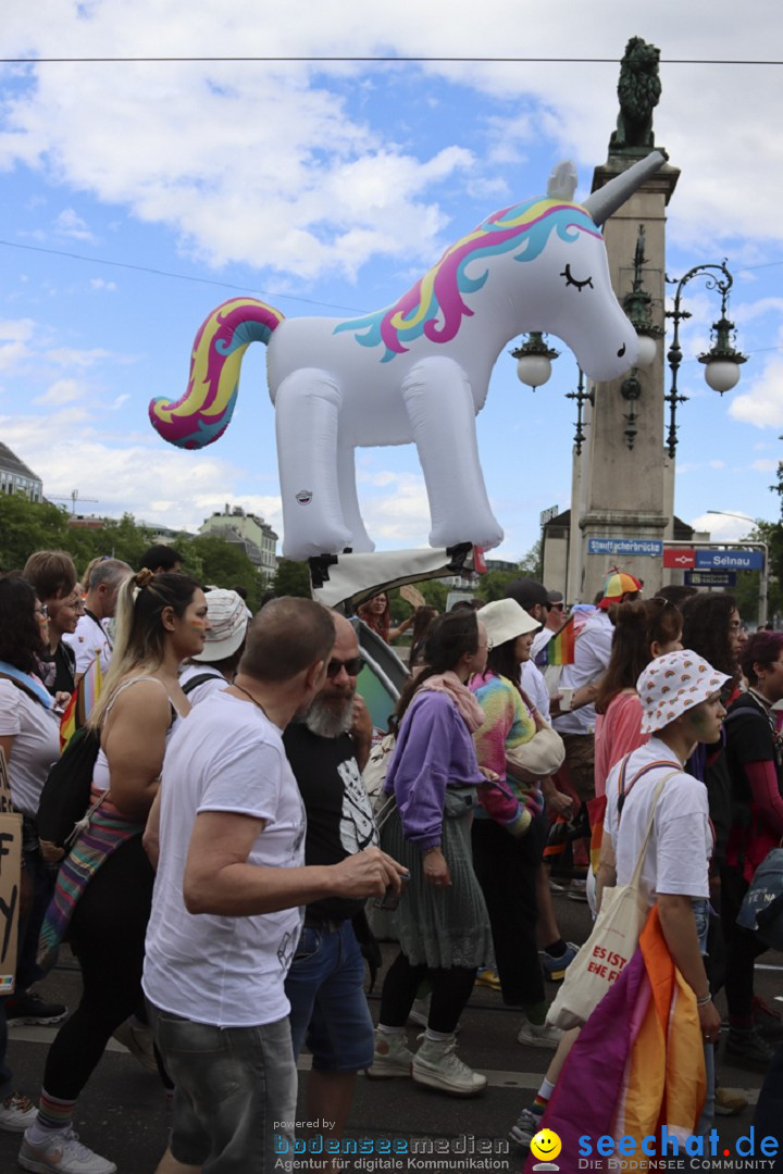 ZURICH PRIDE FESTIVAL: Zuerich - Schweiz, 15.06.2024