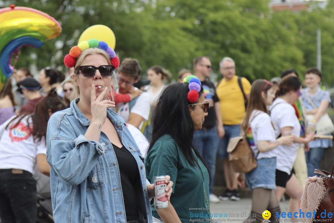 ZURICH PRIDE FESTIVAL: Zuerich - Schweiz, 15.06.2024