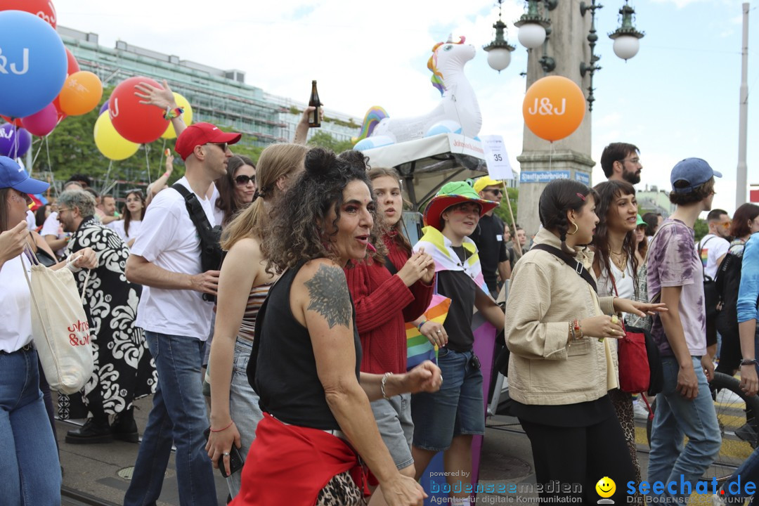 ZURICH PRIDE FESTIVAL: Zuerich - Schweiz, 15.06.2024
