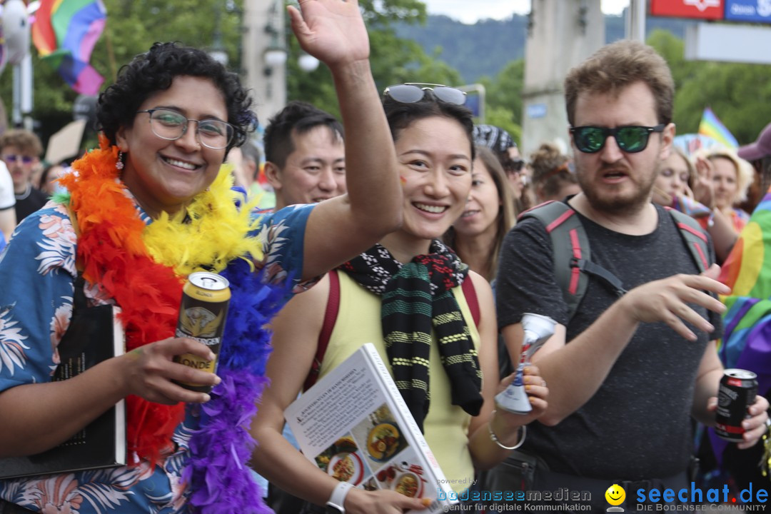 ZURICH PRIDE FESTIVAL: Zuerich - Schweiz, 15.06.2024