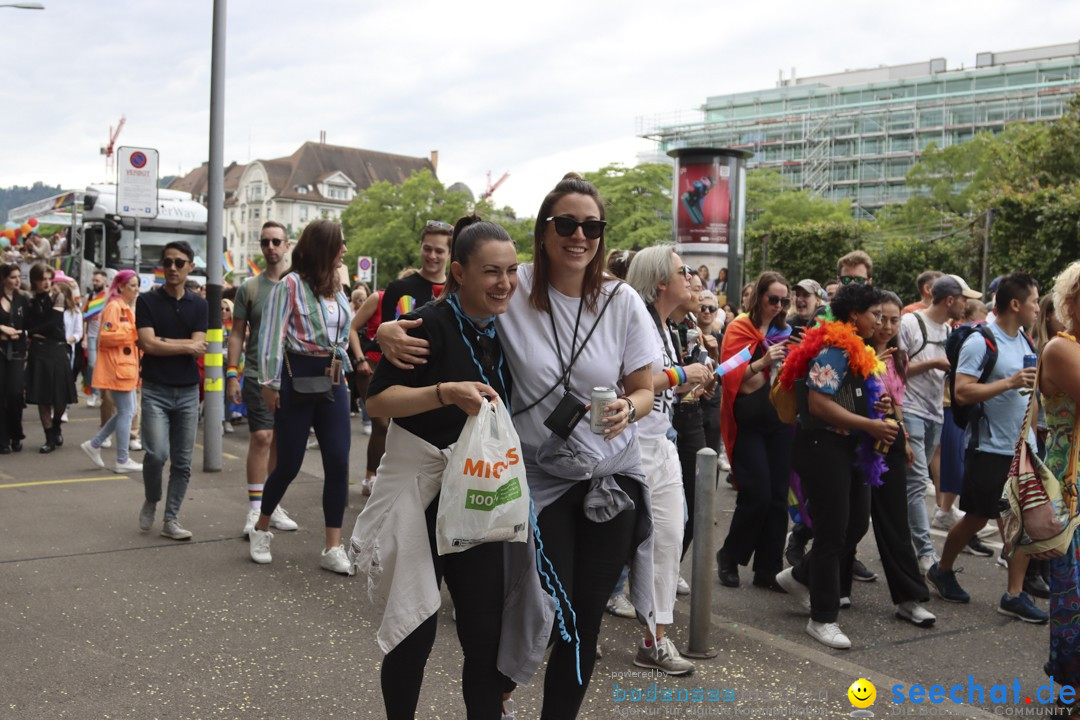 ZURICH PRIDE FESTIVAL: Zuerich - Schweiz, 15.06.2024
