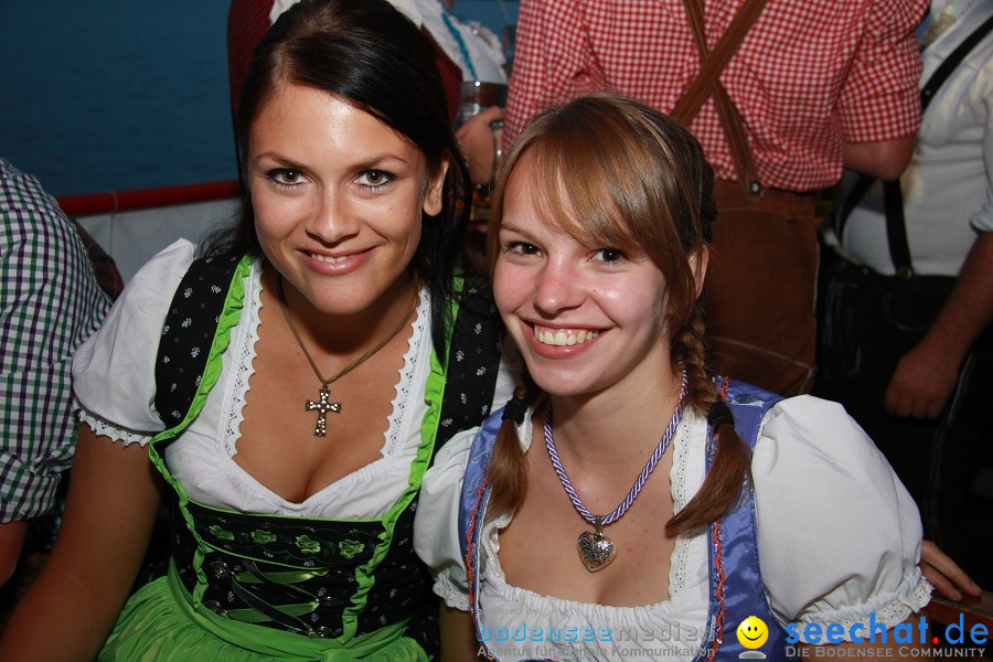 Wiesnboot-besser-fayern-als-die-Bayern-2010-Bodensee-Ueberlingen-110910-seechat_de-IMG_1088.JPG
