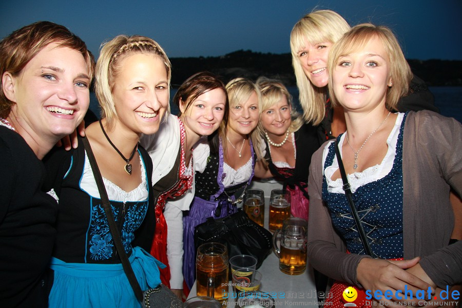 Wiesnboot-besser-fayern-als-die-Bayern-2010-Bodensee-Ueberlingen-110910-seechat_de-IMG_1112.JPG