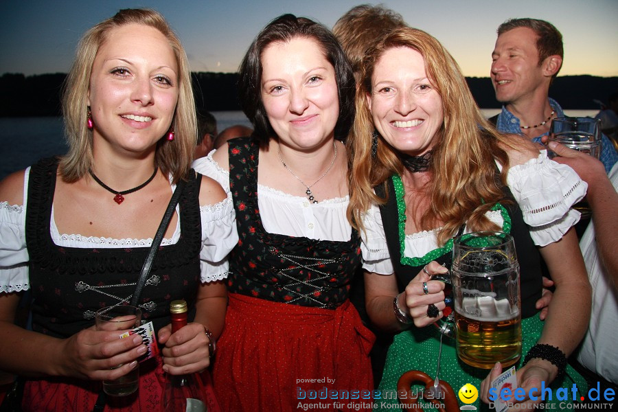 Wiesnboot-besser-fayern-als-die-Bayern-2010-Bodensee-Ueberlingen-110910-seechat_de-IMG_1126.JPG