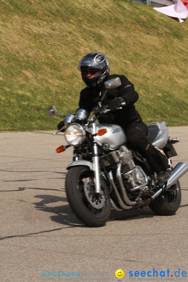 seechat.de Motorrad-Kurventraining: Start-up-Day-ADAC-Fahrsicherheitsanlage