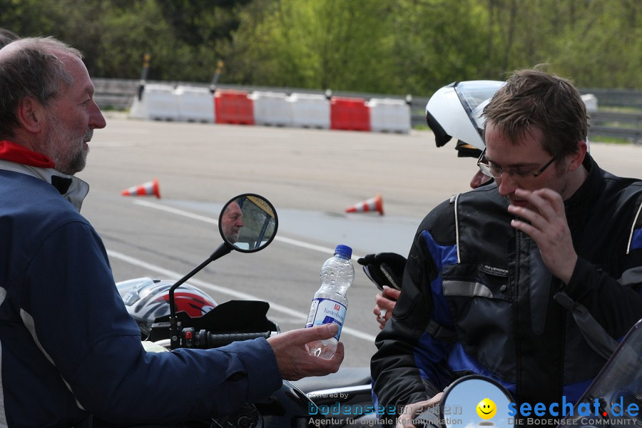 seechat.de Motorrad-Kurventraining: Start-up-Day-ADAC-Fahrsicherheitsanlage