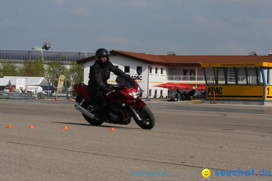 seechat.de Motorrad-Kurventraining: Start-up-Day-ADAC-Fahrsicherheitsanlage