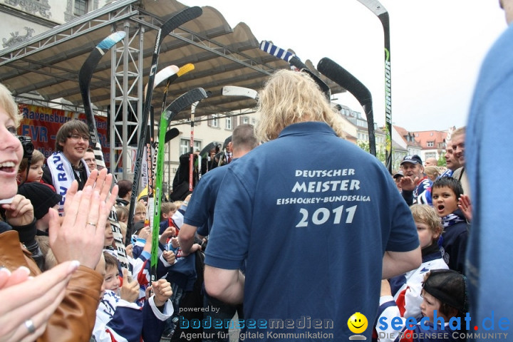Meisterfeier Eishockey: Ravensburg Towerstars: Ravensburg, 29.04.2011