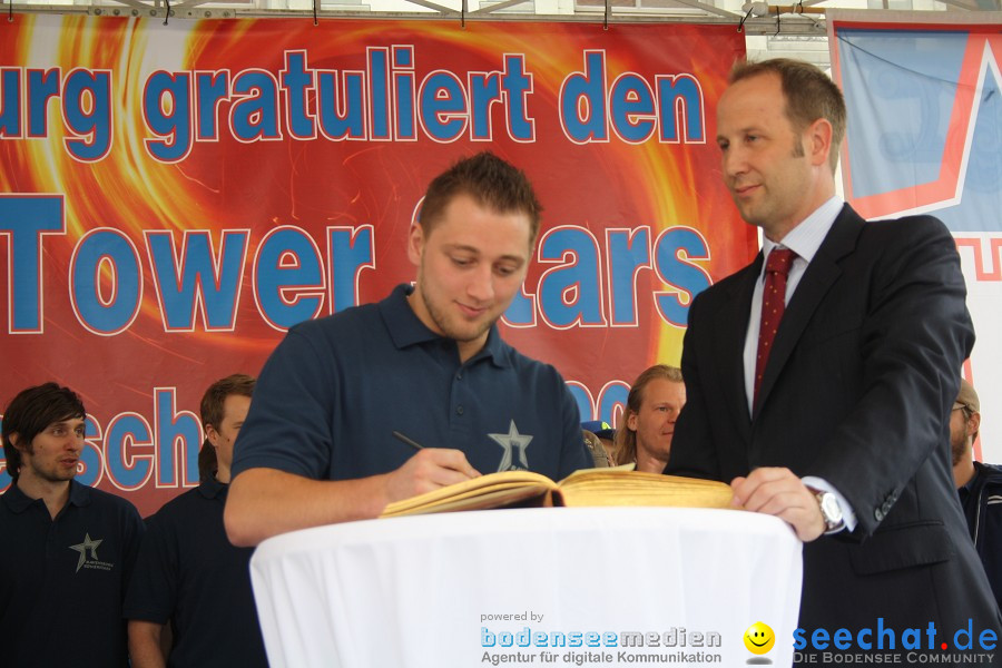 Meisterfeier Eishockey: Ravensburg Towerstars: Ravensburg, 29.04.2011