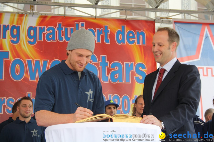 Meisterfeier Eishockey: Ravensburg Towerstars: Ravensburg, 29.04.2011