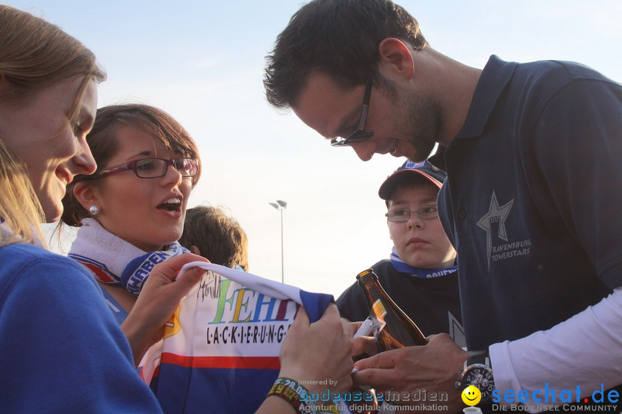 Meisterfeier Eishockey: Ravensburg Towerstars: Ravensburg, 29.04.2011
